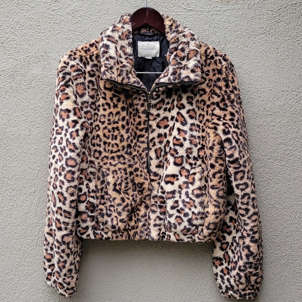 Aeropostale faux fur leopard jacket.  Size medium. - Picture 3 of 8